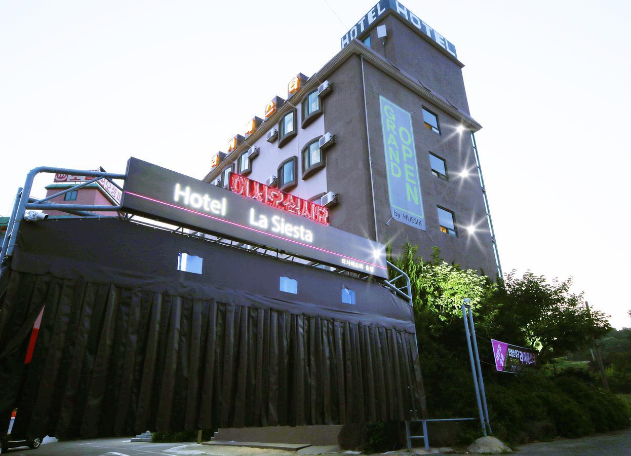 Gunsan La Siesta Hotel Exterior photo