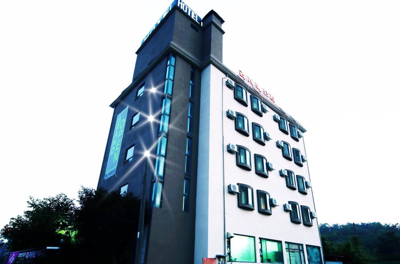 Gunsan La Siesta Hotel Exterior photo